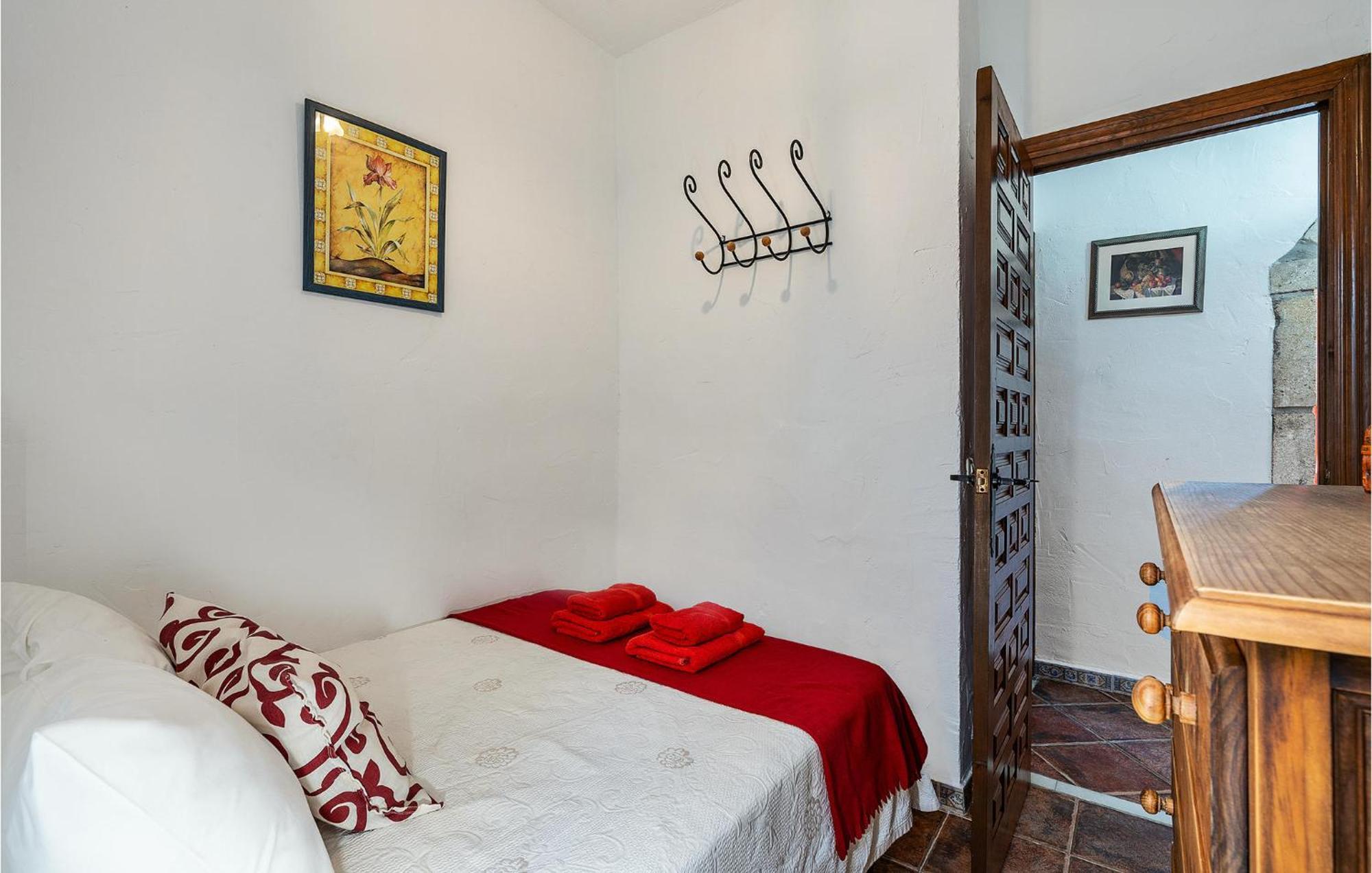 Amazing Home In Frigiliana With Kitchen Luaran gambar