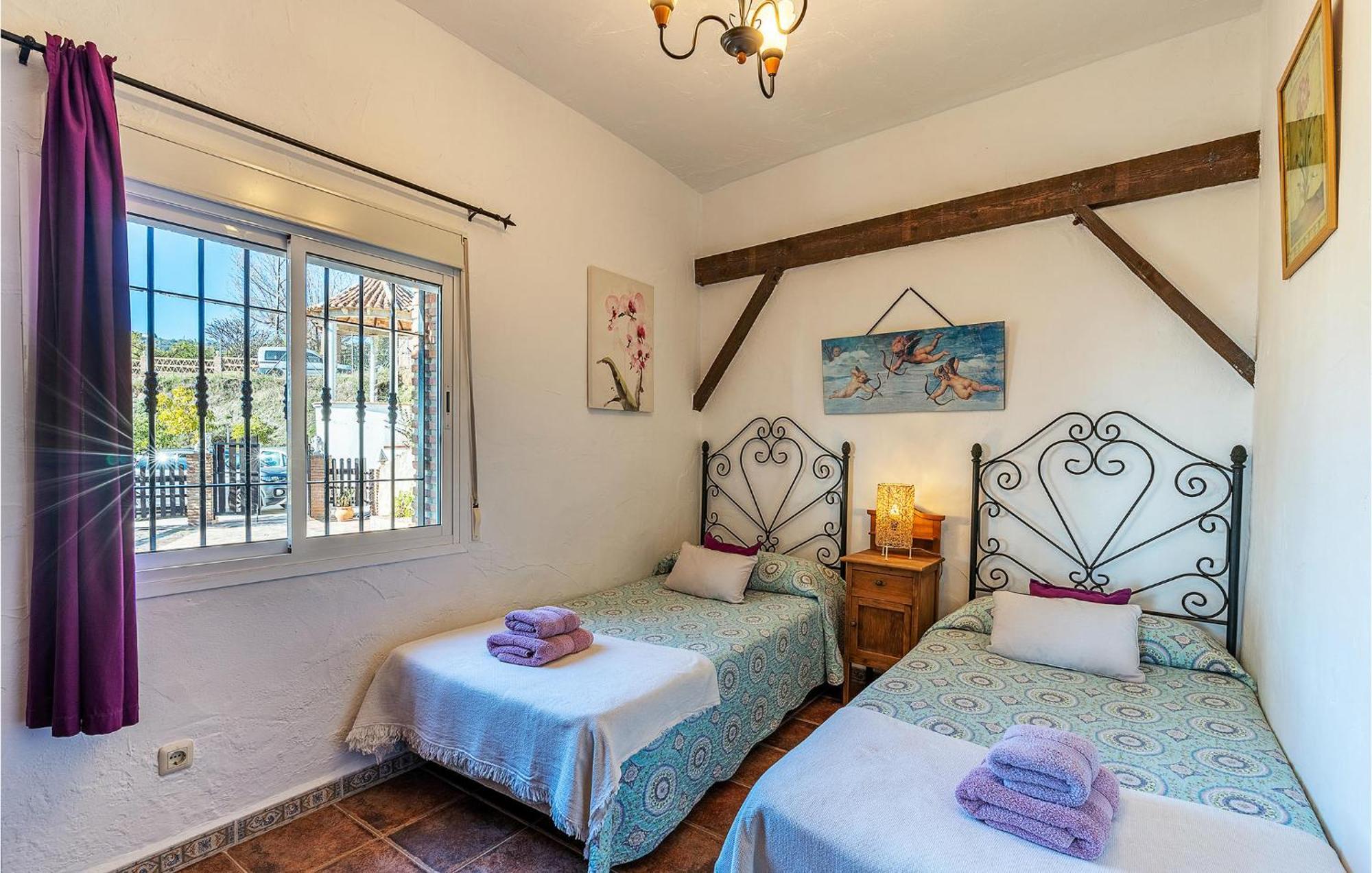 Amazing Home In Frigiliana With Kitchen Luaran gambar