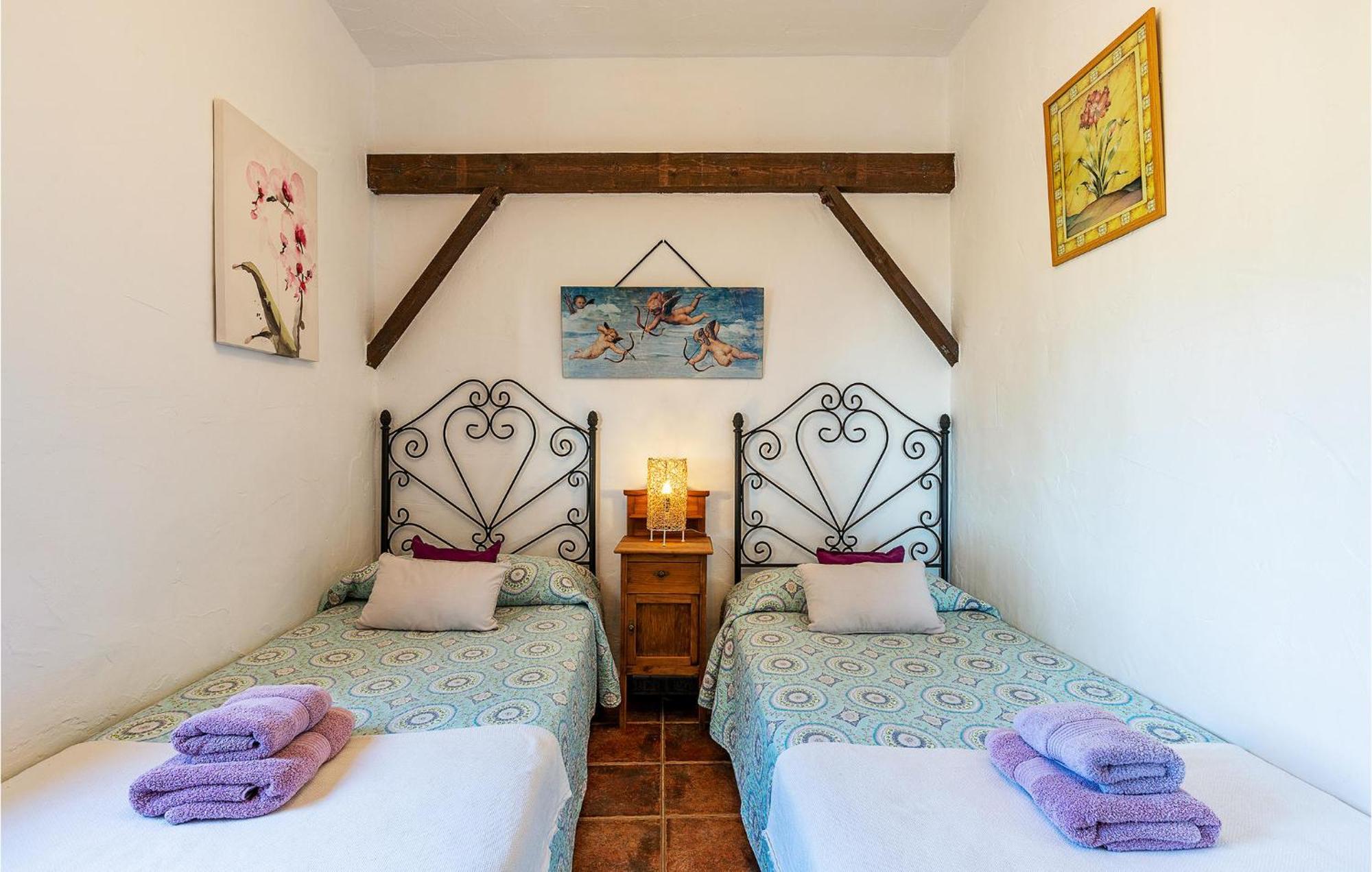 Amazing Home In Frigiliana With Kitchen Luaran gambar
