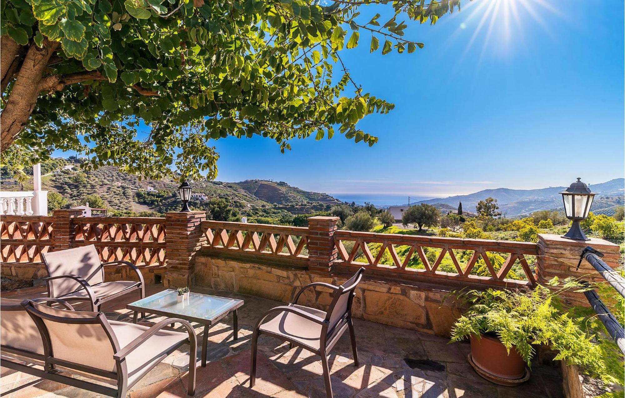 Amazing Home In Frigiliana With Kitchen Luaran gambar