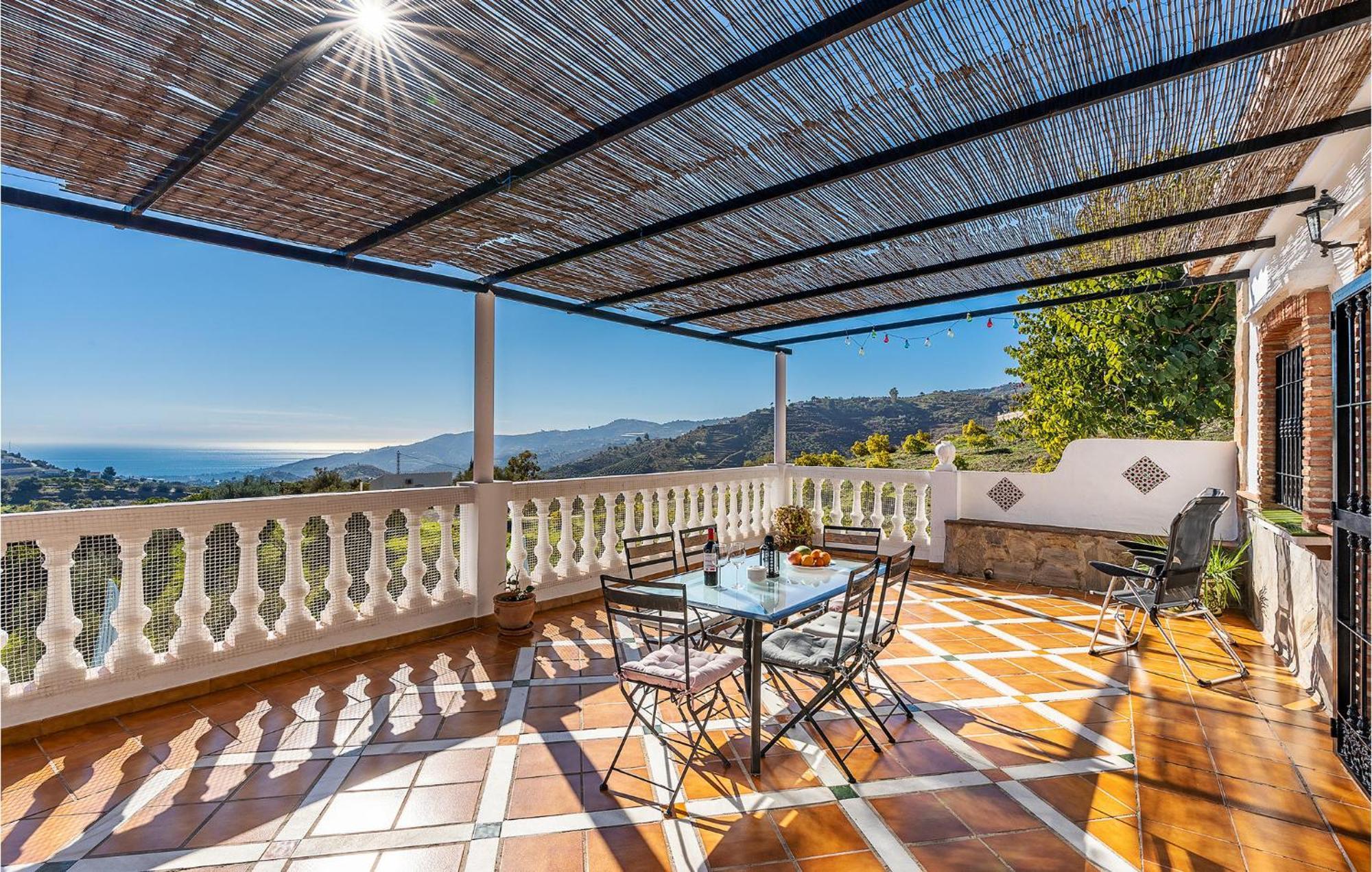 Amazing Home In Frigiliana With Kitchen Luaran gambar