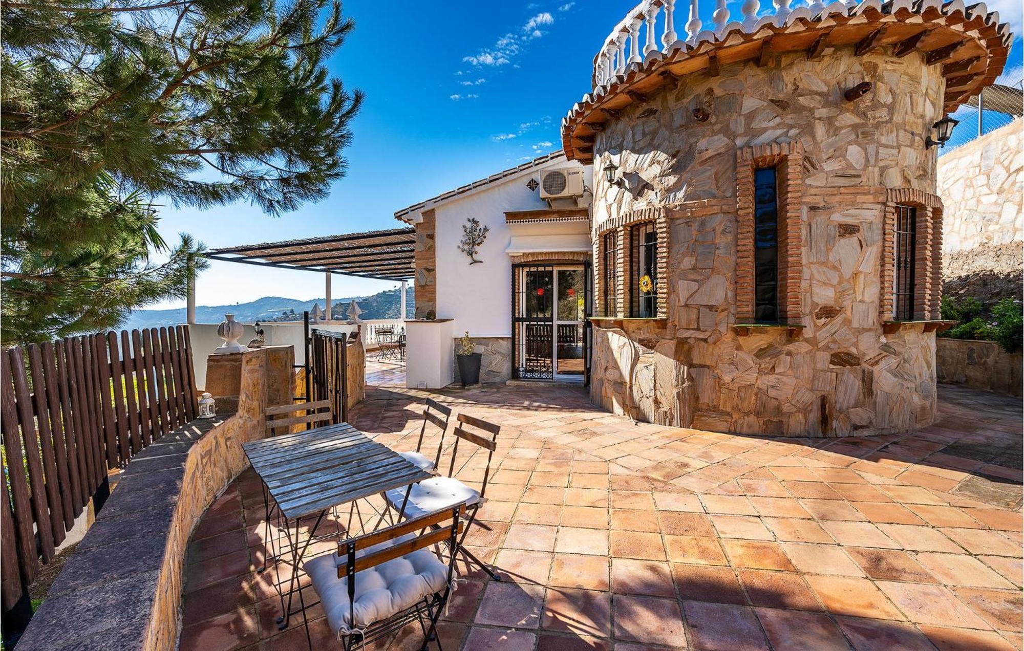 Amazing Home In Frigiliana With Kitchen Luaran gambar